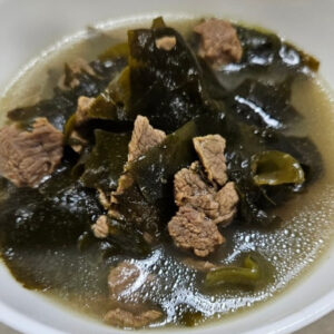 Seaweed Soup(차돌미역국)